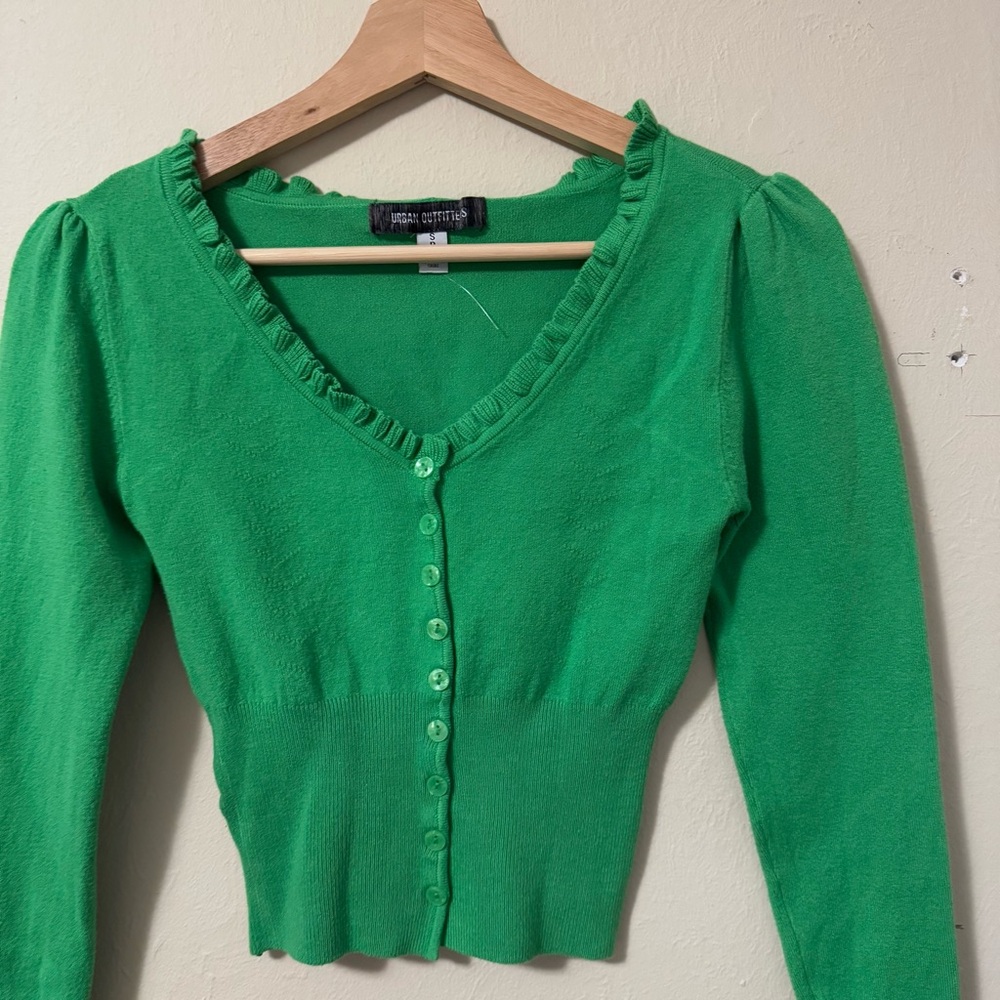 Urban Outfitters green cropped cardigan Size Small - Picture 2 of 4